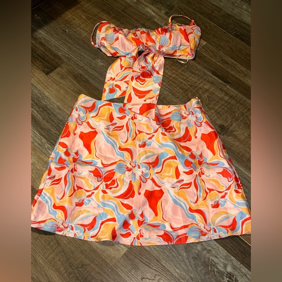 Cotton candy LA Swirl Halter Crop Top w mini skirt L satiny 115 - Picture 3 of 6